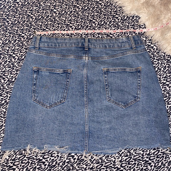 Wild Fable denim mini (size 12) - Picture 4 of 4